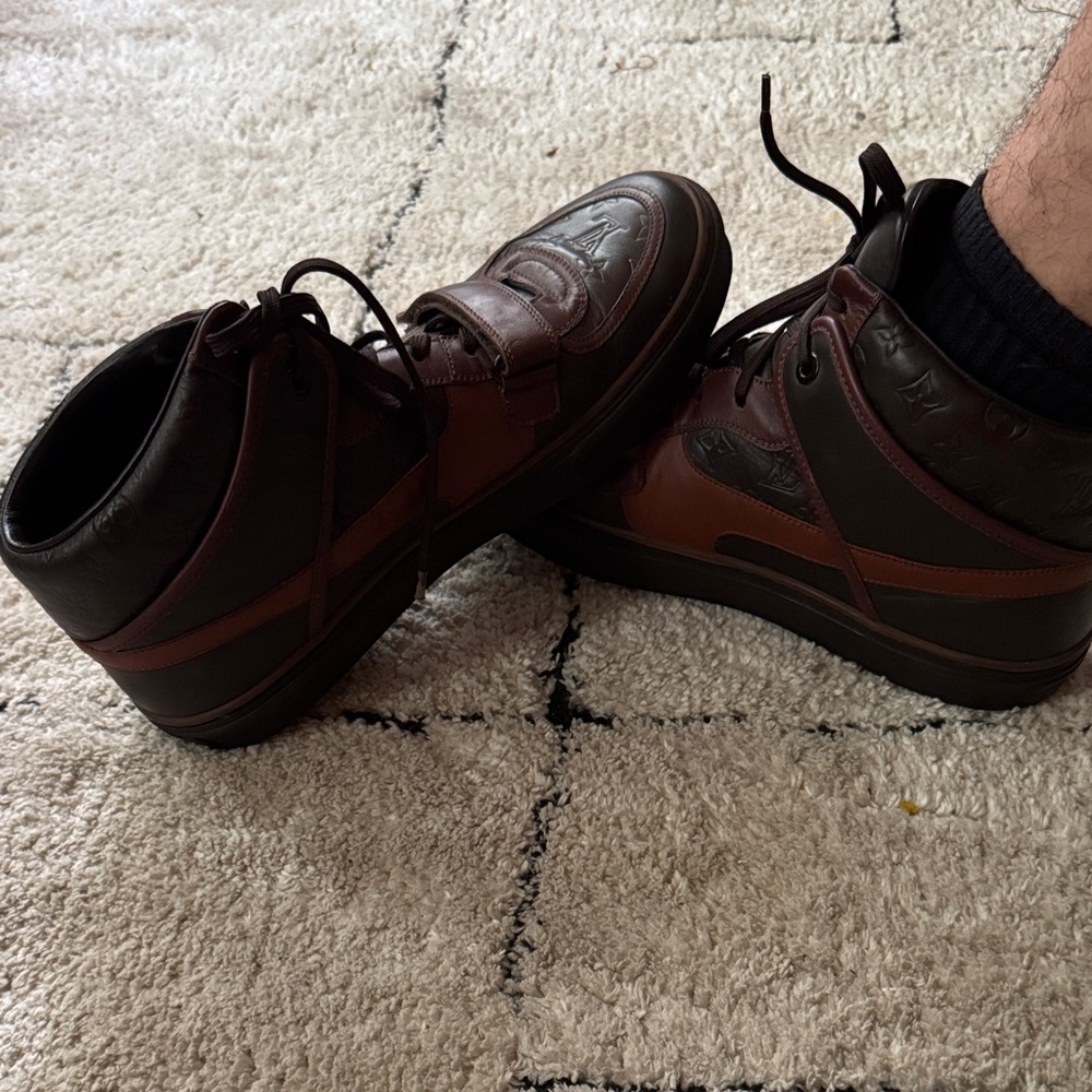 Men's Brown High-Top Sneakers - Picture 3 of 8